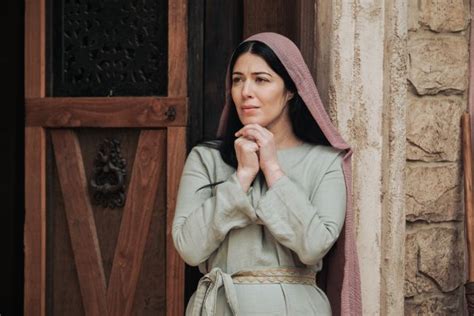 elizabeth tabish religion|‘The Chosen’ actress Elizabeth Tabish talks Season Four and her。